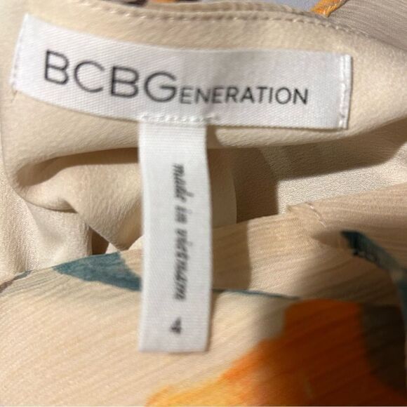 BCBGeneration Long Sleeve Ruffled Floral Dress Size 4 - Picture 9 of 14